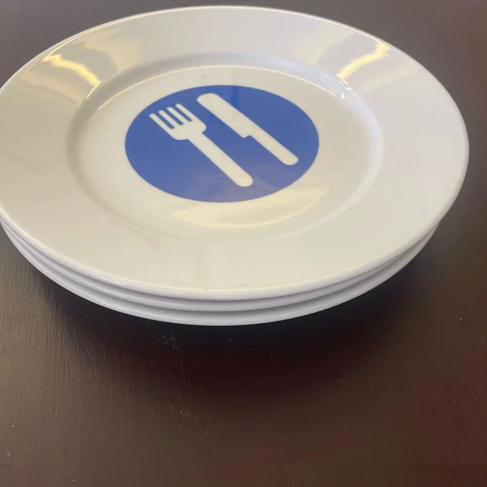 Crate&Barrel White and Blue Dinner Plates (3)